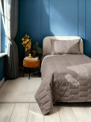 Покрывало LOGO SUN BIEGE 150x230 от DECOR MAGIC