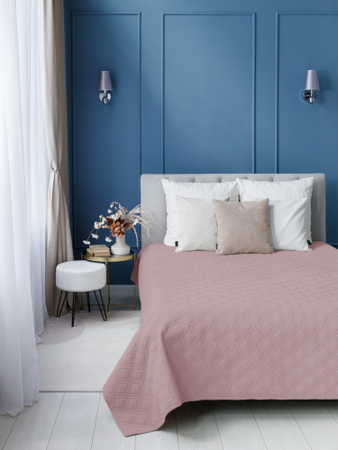 Покрывало GRANDE FOX ROSE 240x260 от DECOR MAGIC