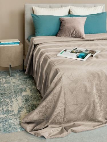 Покрывало TRIO ROMANCE PEBBLE 260x260 от DECOR MAGIC